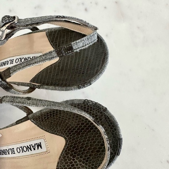 Manolo Blahnik Kitten Heels Embroidered Leaves - Picture 5 of 5